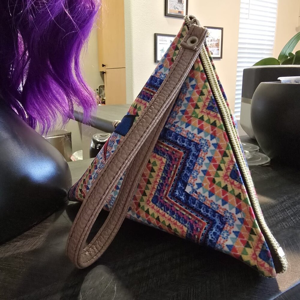 👁️Chula Pyramid Crossbody Bag - Evil Eye Embroidery - Bold & Unique! - Picture 3 of 8